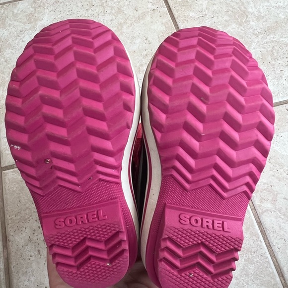 Sorel waterproof boots - Picture 6 of 7